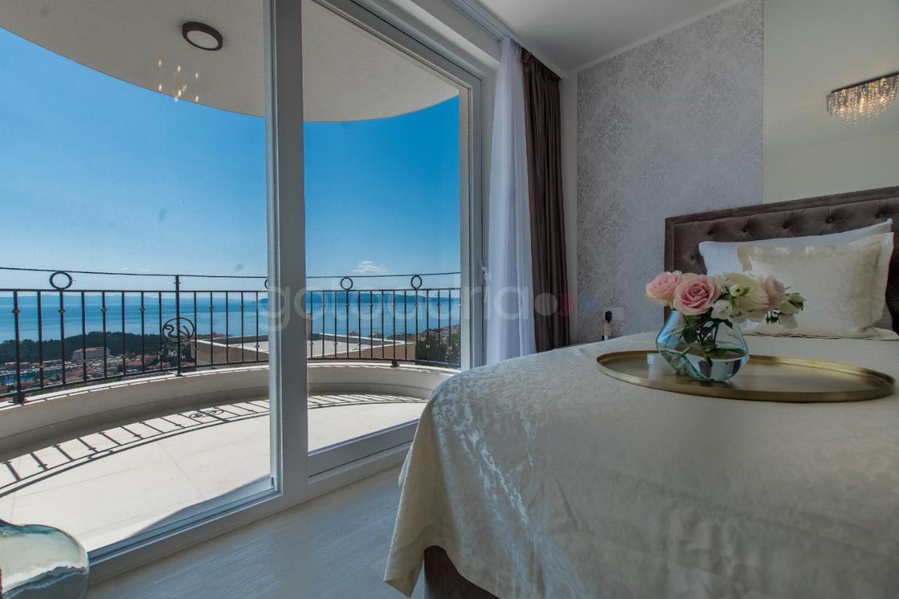 Villa Smaragd - Opal - Luxury Apt With Shared Pool And Private Hot Tub Makarska Exterior photo