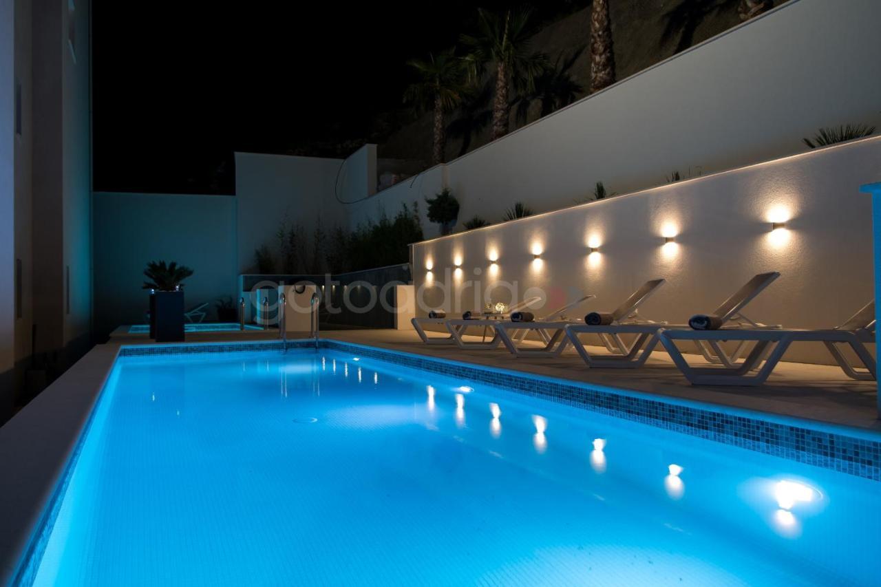 Villa Smaragd - Opal - Luxury Apt With Shared Pool And Private Hot Tub Makarska Exterior photo
